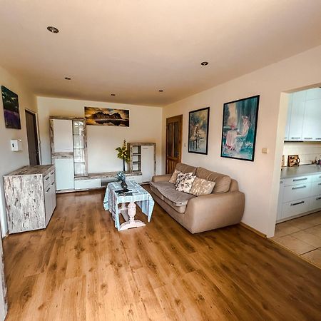 3 Bedroom Apartment In The Part Of The City Banská Bystrica Exteriér fotografie