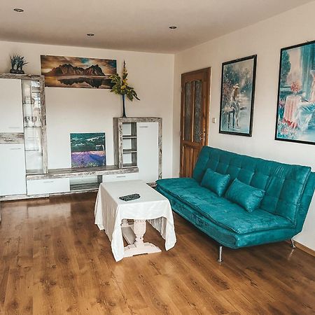 3 Bedroom Apartment In The Part Of The City Banská Bystrica Exteriér fotografie